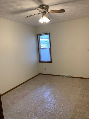 4704 9th Street 2, East Moline, IL 61244