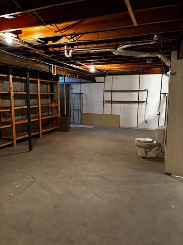 4704 9th Street 2, East Moline, IL 61244