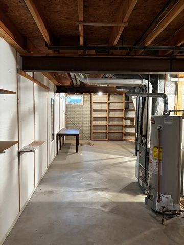 4704 9th Street 2, East Moline, IL 61244