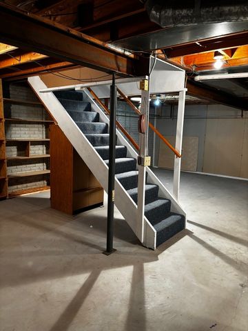 4704 9th Street 2, East Moline, IL 61244