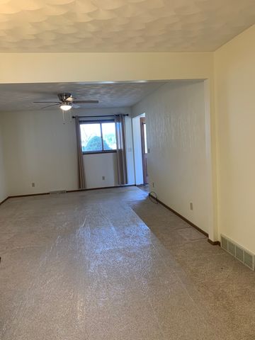 4704 9th Street 2, East Moline, IL 61244