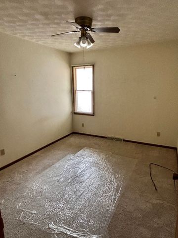 4704 9th Street 2, East Moline, IL 61244