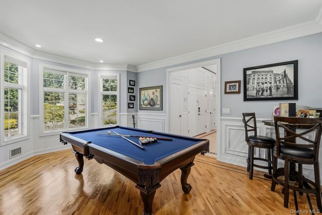18 King Arthur Court, New City, NY 10956