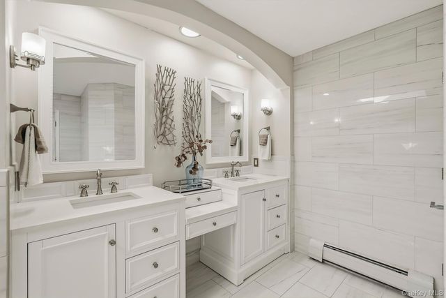 18 King Arthur Court, New City, NY 10956