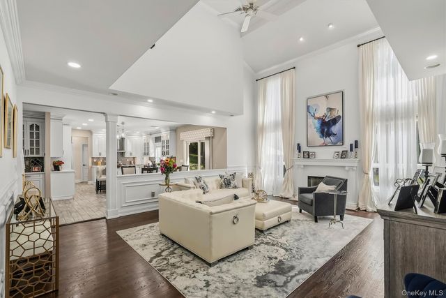 18 King Arthur Court, New City, NY 10956