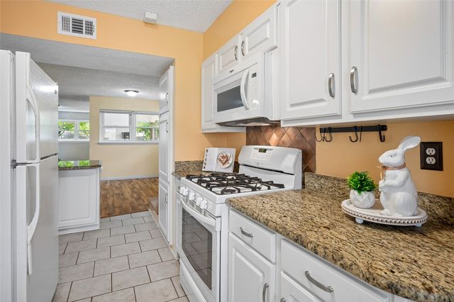 506 Worcester Way, Richardson, TX 75080