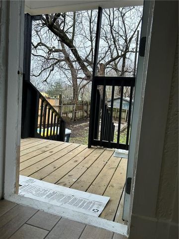 2326 Poplar Avenue, Kansas City, MO 64127