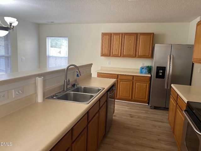 2920 Roundleaf Court, Raleigh, NC 27604