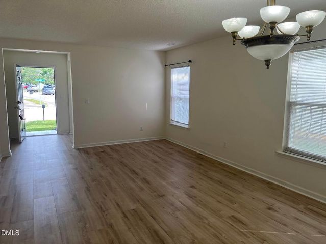 2920 Roundleaf Court, Raleigh, NC 27604