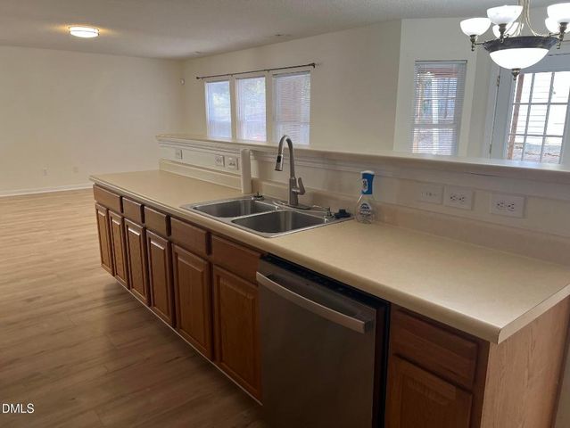 2920 Roundleaf Court, Raleigh, NC 27604