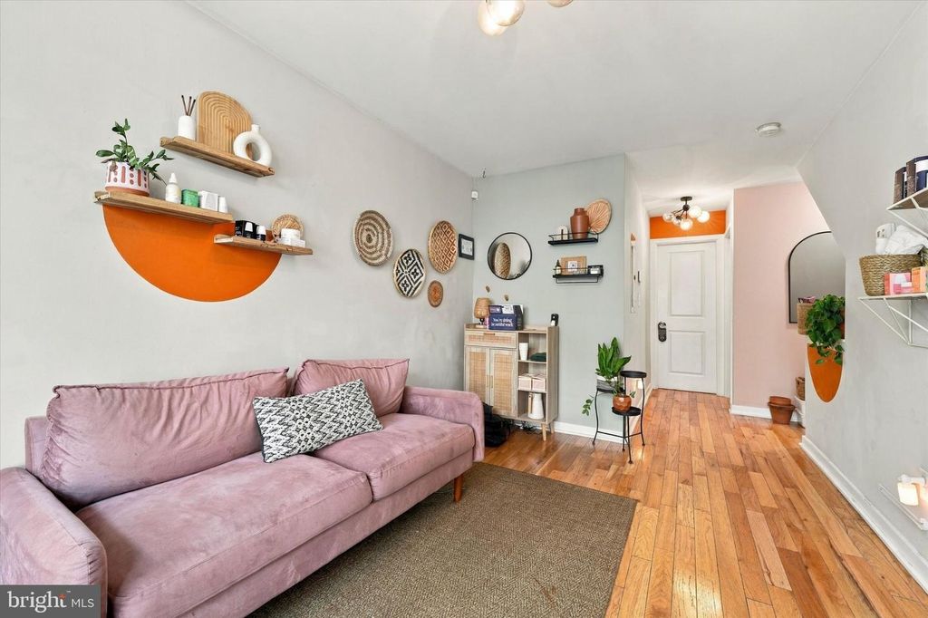 1204 E PALMER ST, PHILADELPHIA, PA 19125 — photo 2