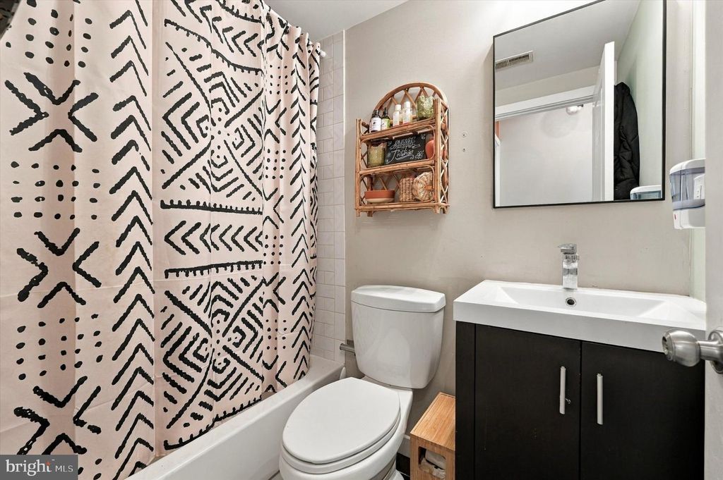 1204 E PALMER ST, PHILADELPHIA, PA 19125 — photo 3