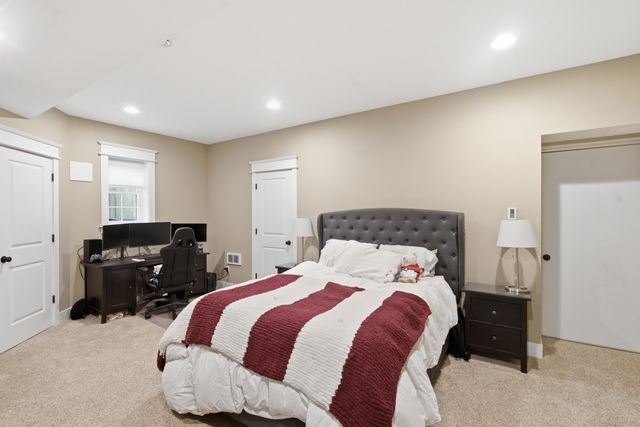7839 Harvest Hill Lane, Oshtemo Twp, MI 49009