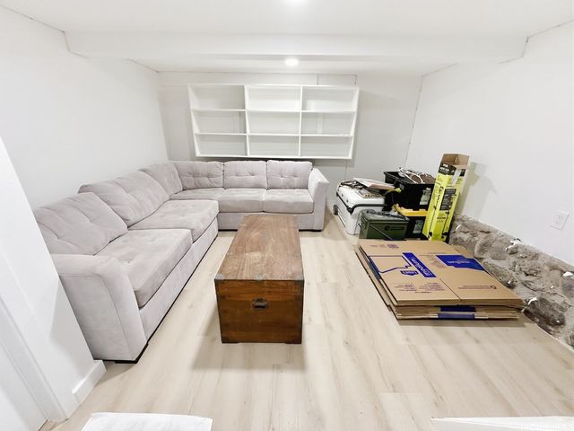 809 Ailuna Street, Honolulu, HI 96821
