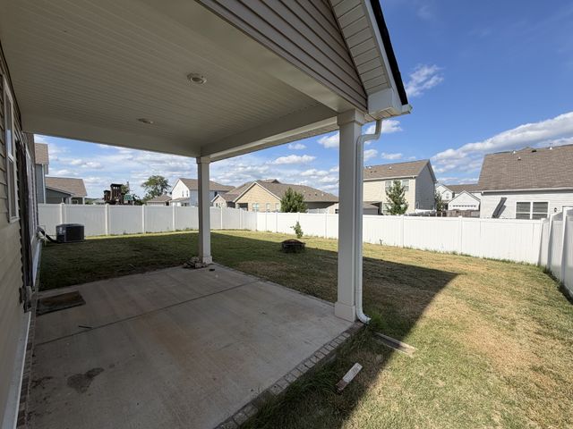 409 Wind Dance Dr, Lebanon, TN 37087