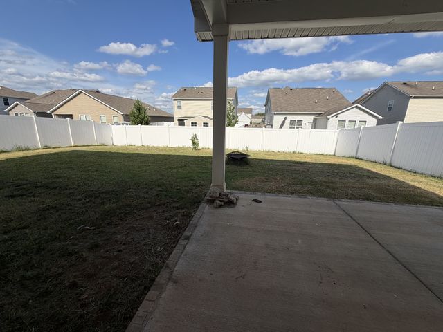 409 Wind Dance Dr, Lebanon, TN 37087