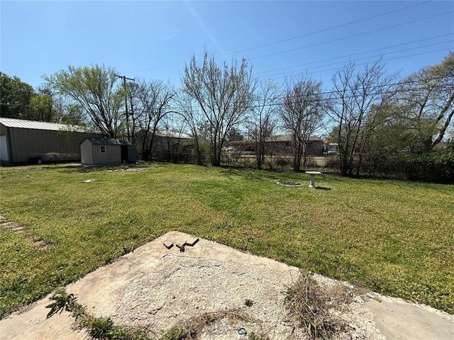 506 N Sharon Street, Tecumseh, OK 74873