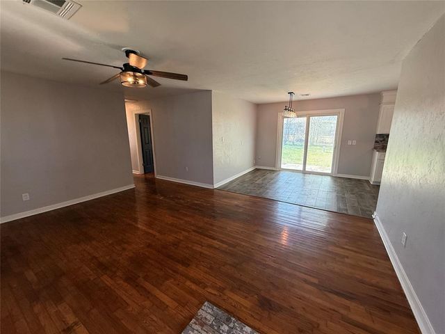 506 N Sharon Street, Tecumseh, OK 74873