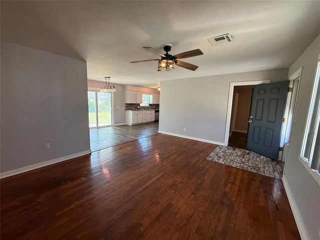 506 N Sharon Street, Tecumseh, OK 74873