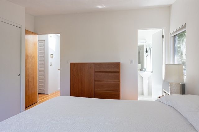 3 Compton Cir, Lexington, MA 02421