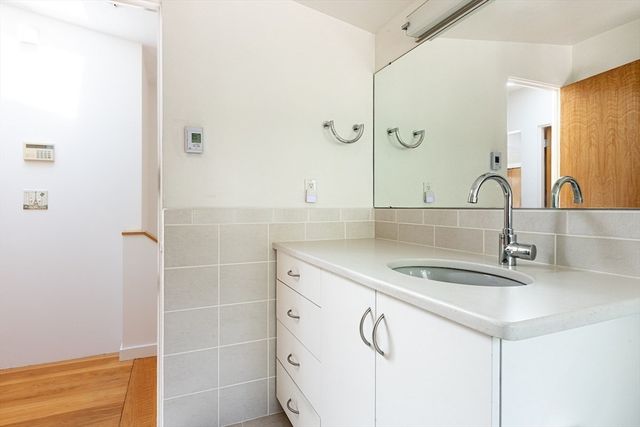 3 Compton Cir, Lexington, MA 02421