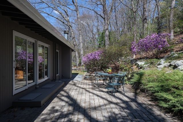 3 Compton Cir, Lexington, MA 02421