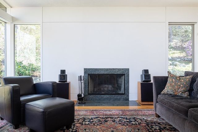 3 Compton Cir, Lexington, MA 02421