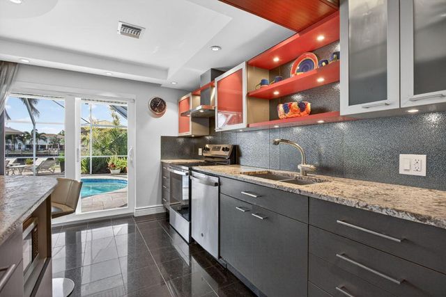 1141 SE 9th Avenue, Pompano Beach, FL 33060