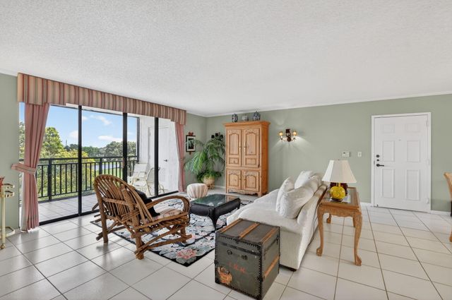 7170 Promenade Drive 401, Boca Raton, FL 33433