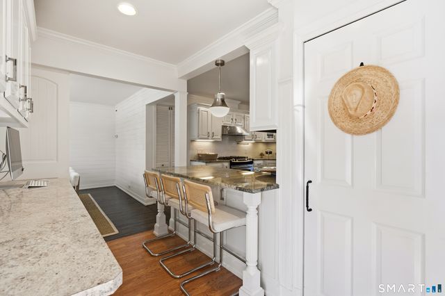 5 Halliwell Drive, Stamford, CT 06902