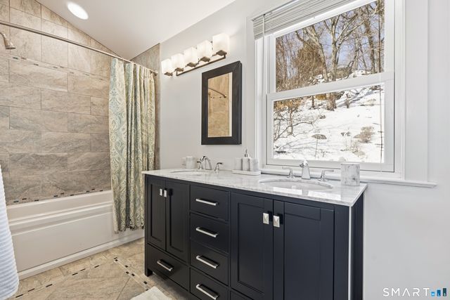 5 Halliwell Drive, Stamford, CT 06902