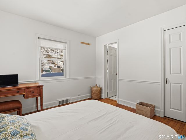 5 Halliwell Drive, Stamford, CT 06902