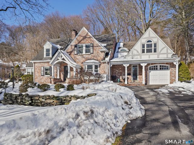 5 Halliwell Drive, Stamford, CT 06902