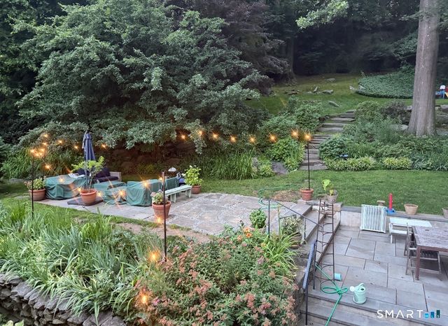 5 Halliwell Drive, Stamford, CT 06902