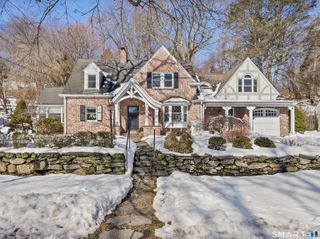 5 Halliwell Drive, Stamford, CT 06902