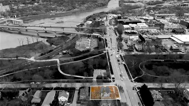 545 Tennessee Street, Lawrence, KS 66044