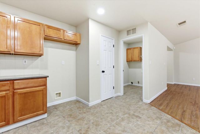 1975 W Tudor Lane, Hanford, CA 93230