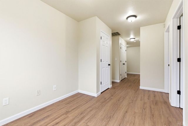 1975 W Tudor Lane, Hanford, CA 93230