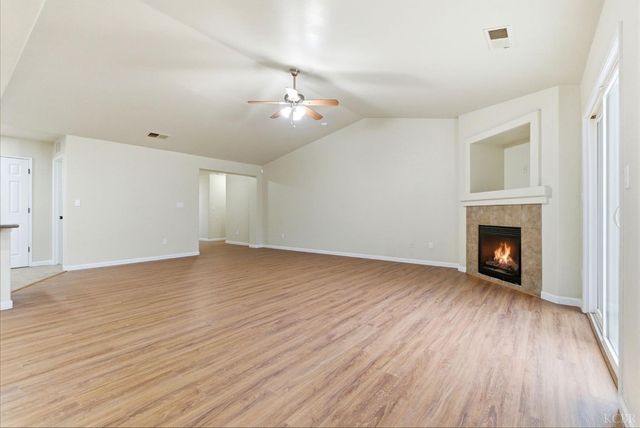 1975 W Tudor Lane, Hanford, CA 93230