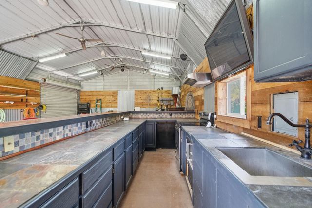 9108 Kings Drive, Manvel, TX 77578