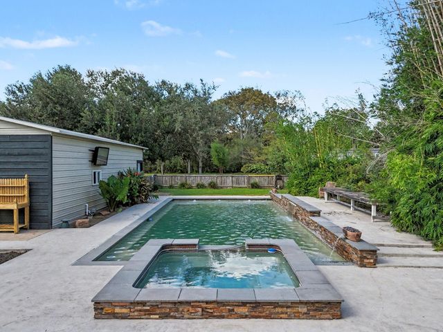 9108 Kings Drive, Manvel, TX 77578