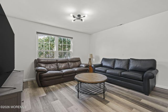 1604 Buckingham Circle, Middletown, NJ 07748