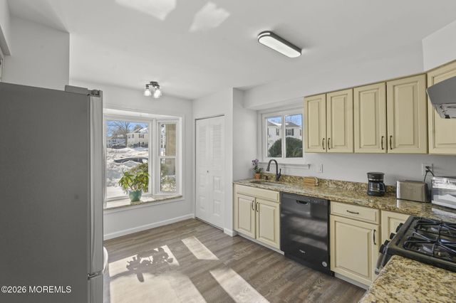 1604 Buckingham Circle, Middletown, NJ 07748