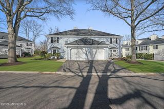 1604 Buckingham Circle, Middletown, NJ 07748