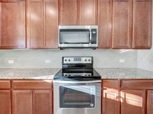 201 Phillips DR, Kyle, TX 78640