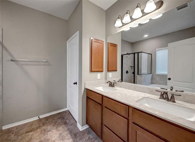 201 Phillips DR, Kyle, TX 78640