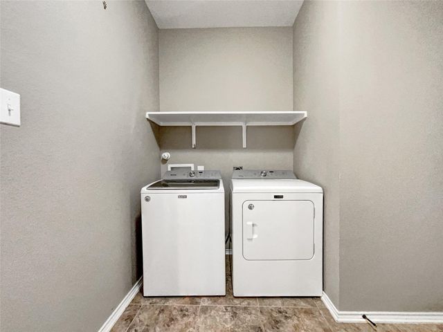 201 Phillips DR, Kyle, TX 78640