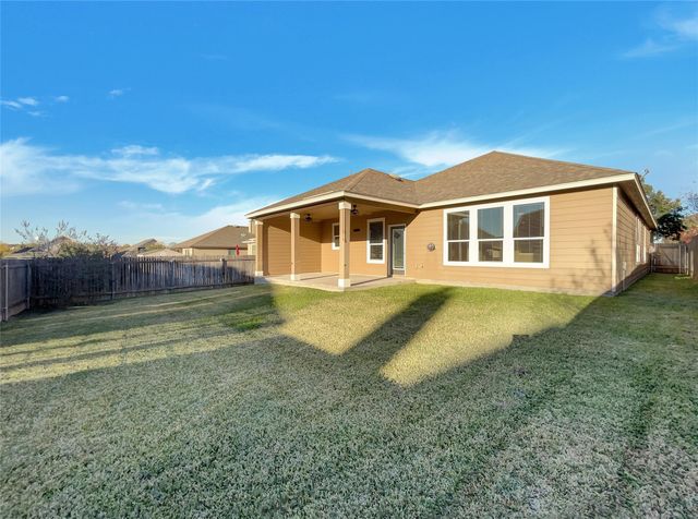 201 Phillips DR, Kyle, TX 78640