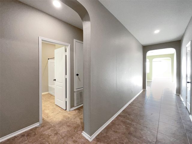 201 Phillips DR, Kyle, TX 78640