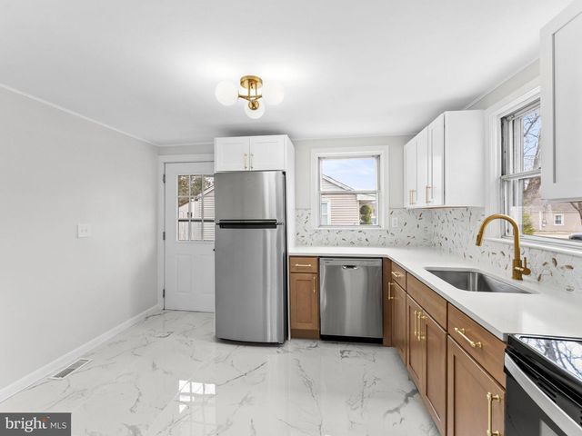 13 FIRST AVE, Pemberton, NJ 08068